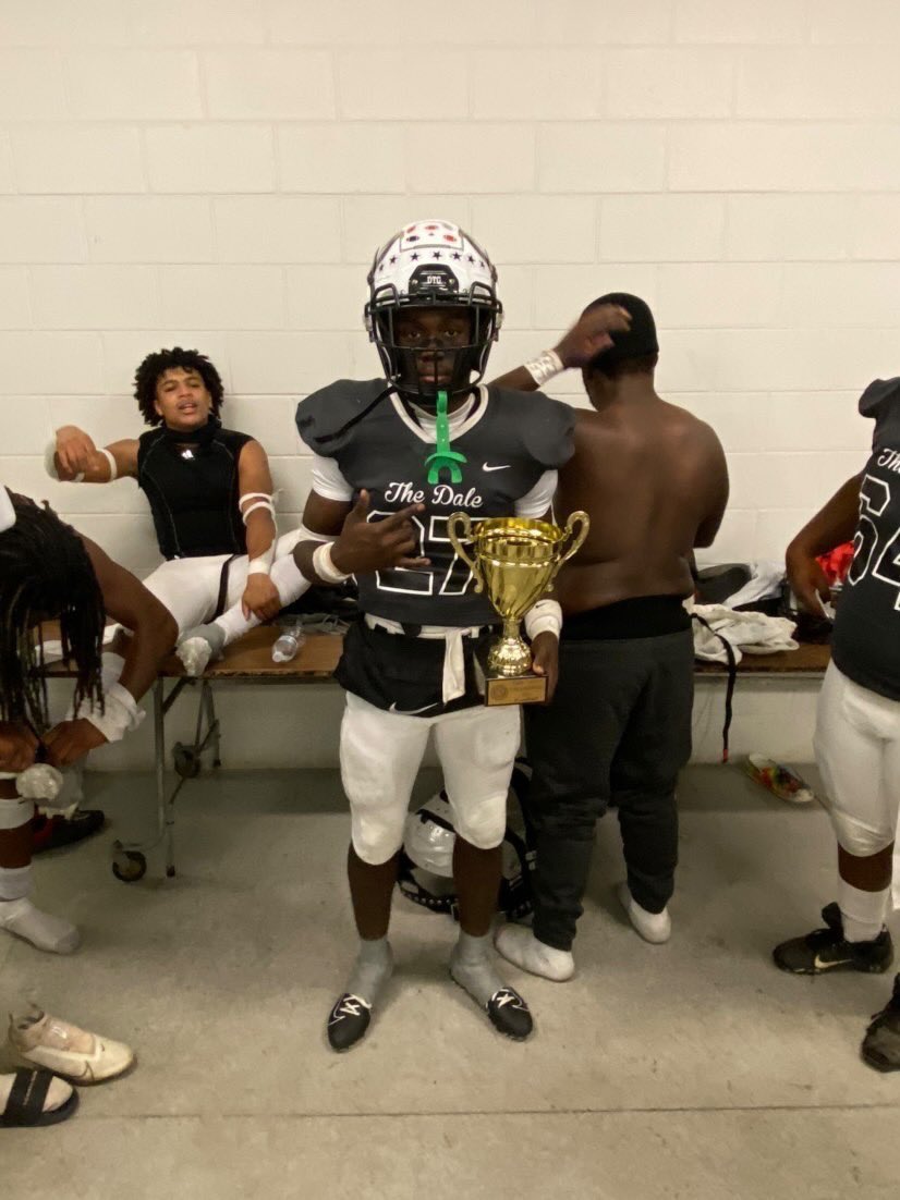 coachjdavis_'s tweet photo. Made my morning hearing about the growth of @jacoreywalker1 over the years, talking to @CoachEaglin123!

@GeorgiaStateFB is getting a dawg on the field, but an even better person!

Remember 2 things

1.) Chin Up, #DONTFLINCH☠️!

2.) You’re #DALEBUILT☠️ so you’re cut different!🫡 https://t.co/2YLvjW2YZl