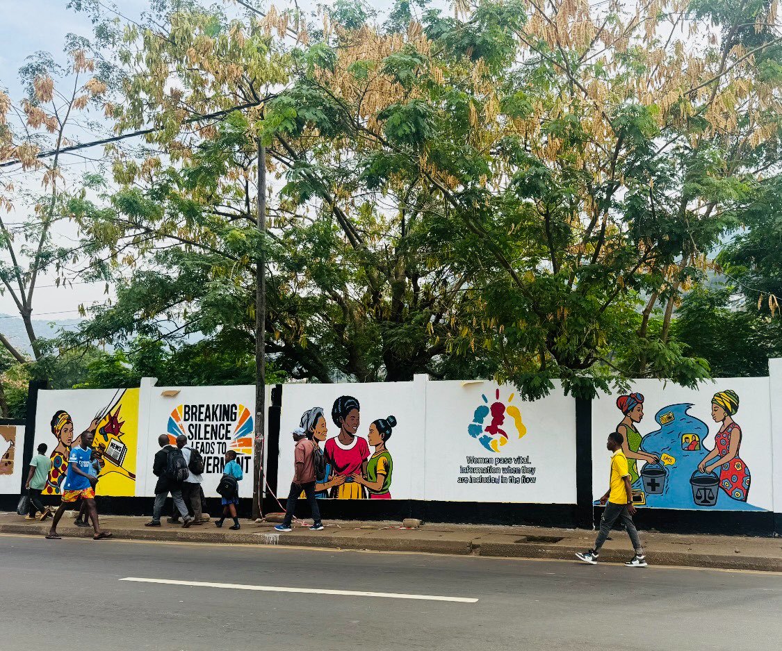 This photo is from FCC.It is Kissy road cemetery wall.  
Lovely murals depicting strong messages raising awareness of womens rights to information.
This work was undertaken with support from #CarterCentre and painting by Morrison Jusu.
<a href="/FCC_Freetown/">Freetown City Council</a> #SaloneX