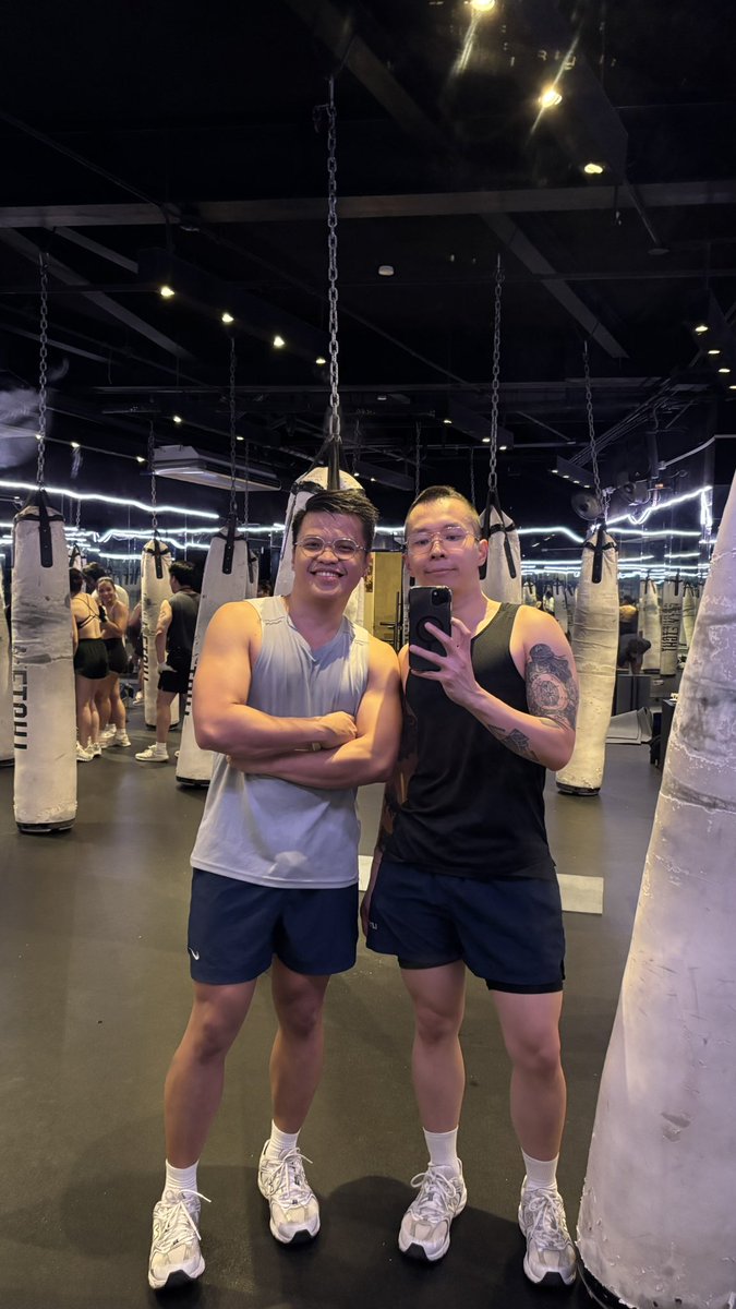 kiko_draj's tweet image. Hi.

Btw, looking for 3s or 4s.