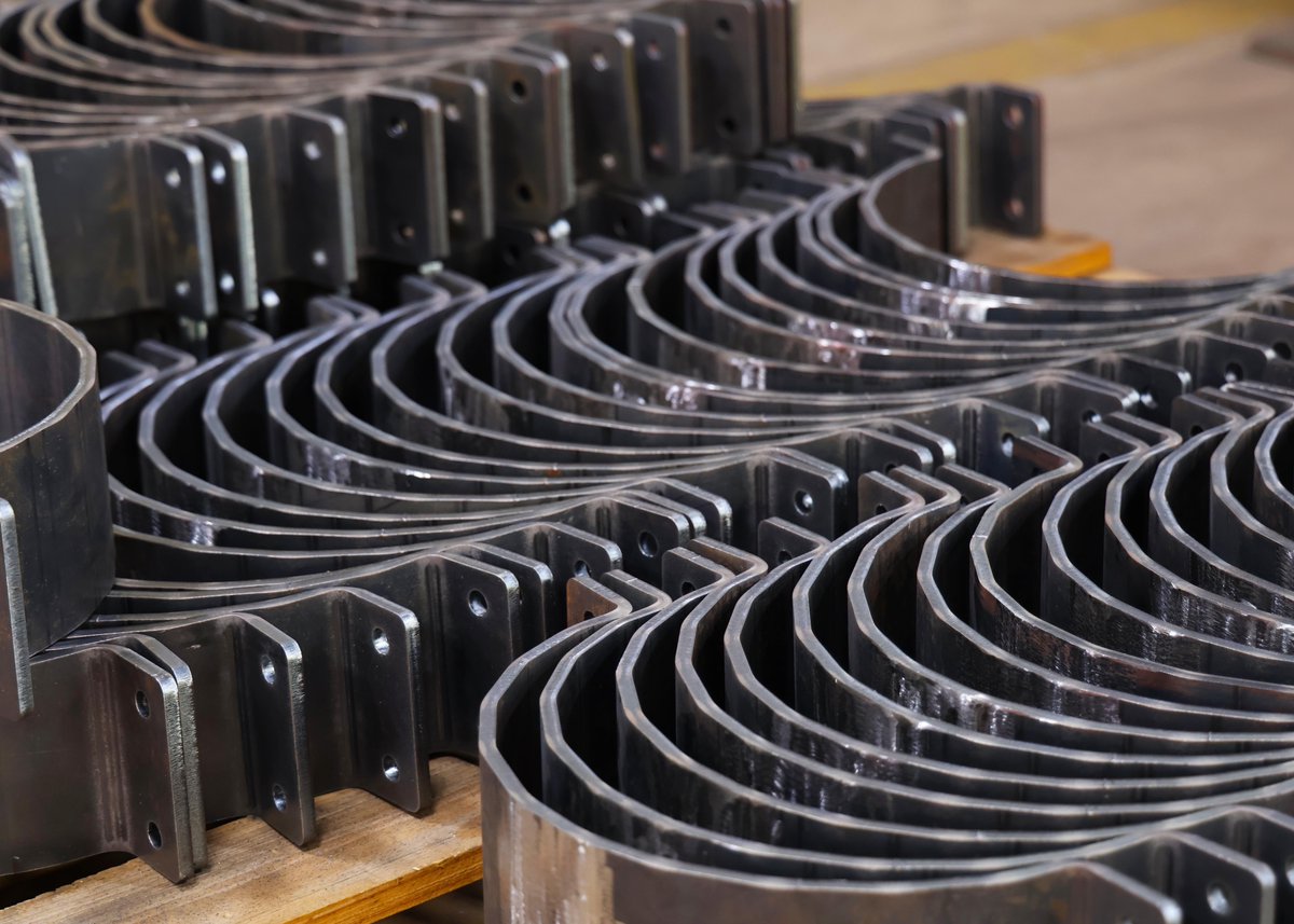 emiproductshtx's tweet image. As part of our modular design system, these clamps secure the X-brace support to the foundation extensions of our elevated platforms.

#solutiondriven #equipmentplatform #steelfabrication #clamps