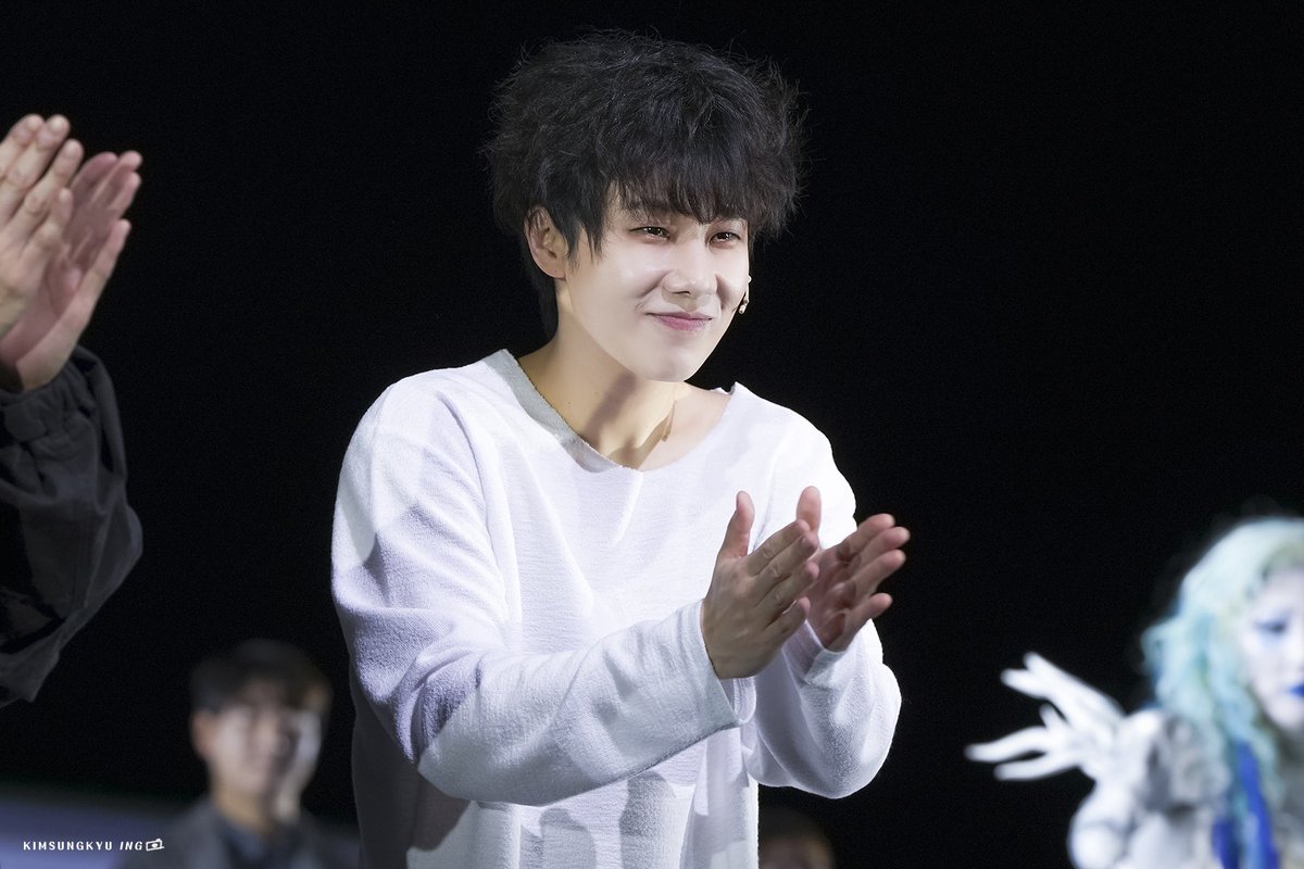 251119 데스노트 커튼콜 #성규 #김성규
놈의 마음속으로👏👏👏👏👏👏