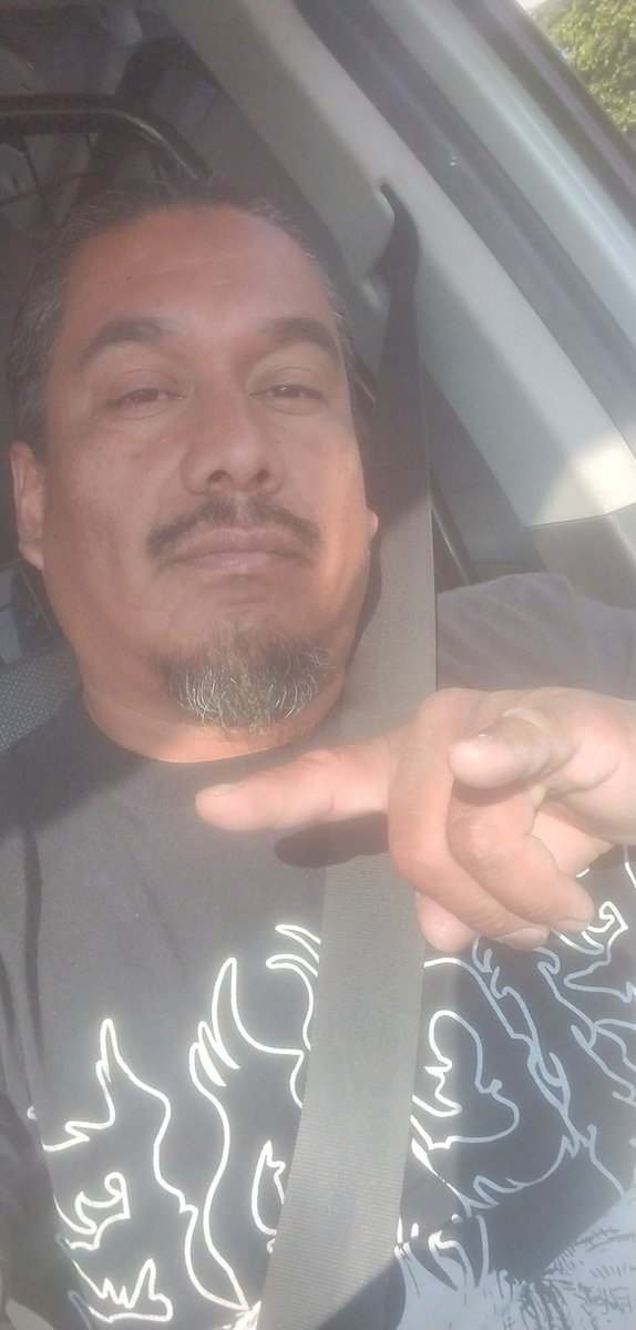 Chido mi miércoles bandita 🤟🎸🍺😎