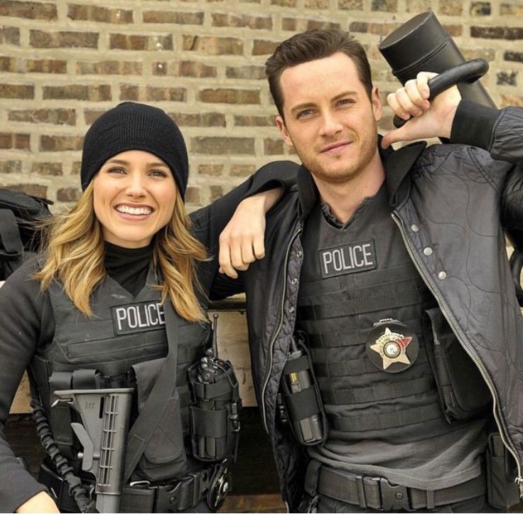 MadHattrRox's tweet photo. #LinStead: mah #Fave Cop couple!
#OG Crimefighters
#ChicagoPD https://t.co/c0LzyJkqUv