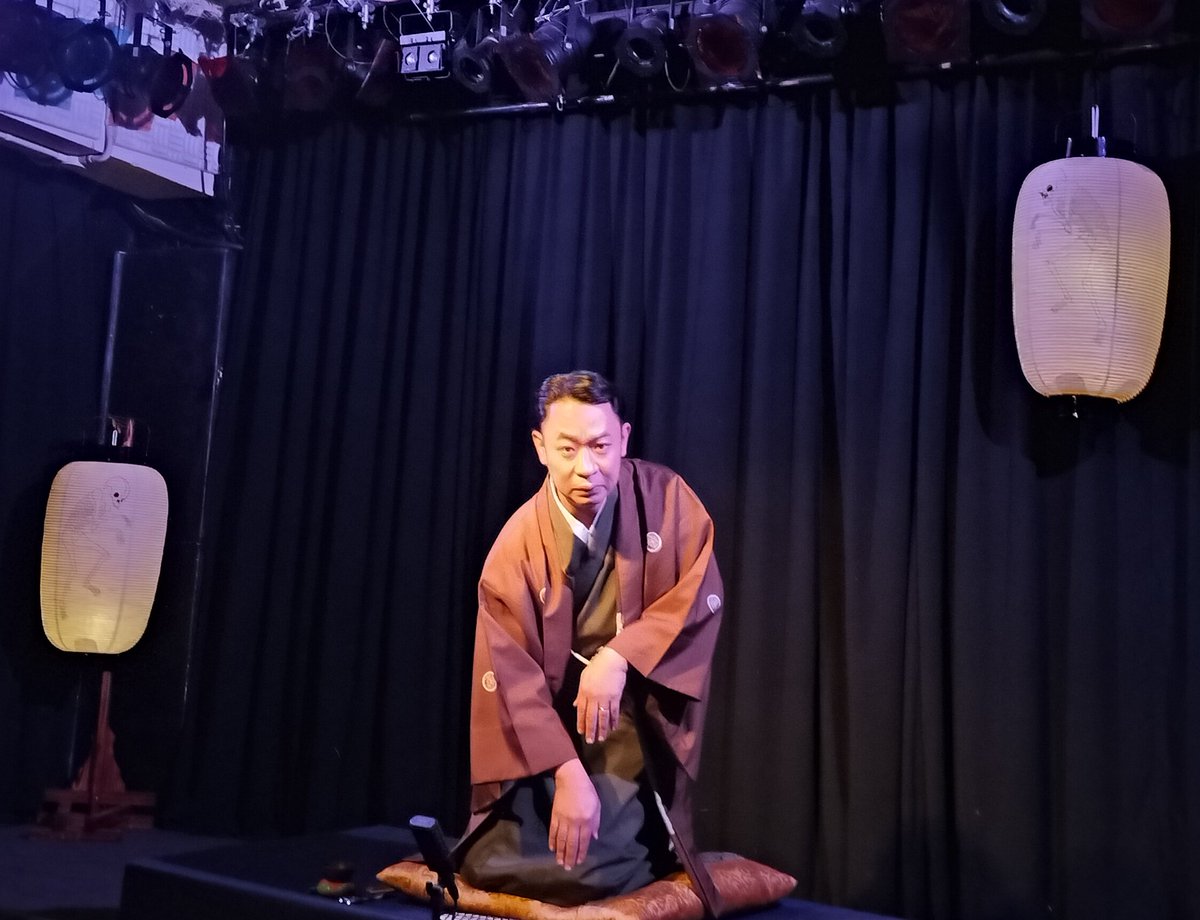 masaiayaka's tweet photo. 怪談師・城谷歩さんの「ヨルゴ」にお越しの皆様、ありがとうございました。ひと息めからつかまれ、肌が泡立つ。よもや六甲山のあのホテルの怪談を聞くとは。禁断のエロ小説無茶ぶりに、夢野久作『死後の恋』朗読。衝撃の光景が目に浮かびました。声と体を使った語り、城谷さん自身が取り憑かれたよう https://t.co/JK1pTLgEqs