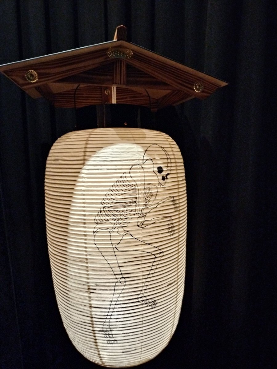 masaiayaka's tweet photo. 怪談師・城谷歩さんの「ヨルゴ」にお越しの皆様、ありがとうございました。ひと息めからつかまれ、肌が泡立つ。よもや六甲山のあのホテルの怪談を聞くとは。禁断のエロ小説無茶ぶりに、夢野久作『死後の恋』朗読。衝撃の光景が目に浮かびました。声と体を使った語り、城谷さん自身が取り憑かれたよう https://t.co/JK1pTLgEqs