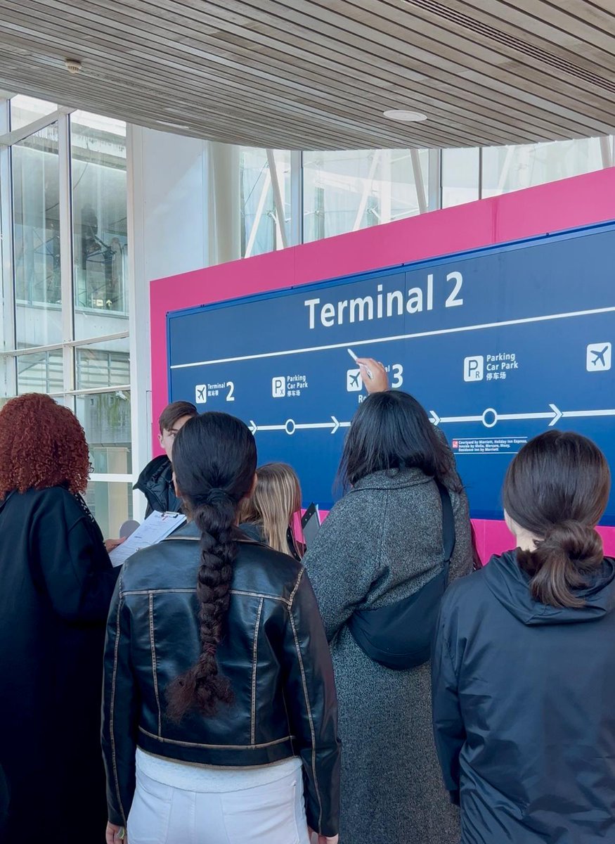 aerometiers's tweet photo. #Semainedelindustrie
Aérométiers @AirFranceFR et la Cité des métiers de CDG invitent 30 collégiens à échanger avec des pros de la #maintenanceaéronautique et de l’#aérien.
Ce moment a été suivi d’une visite immersive des métiers du Terminal 2 de l’aéroport CDG. https://t.co/0VLDXeb7xp