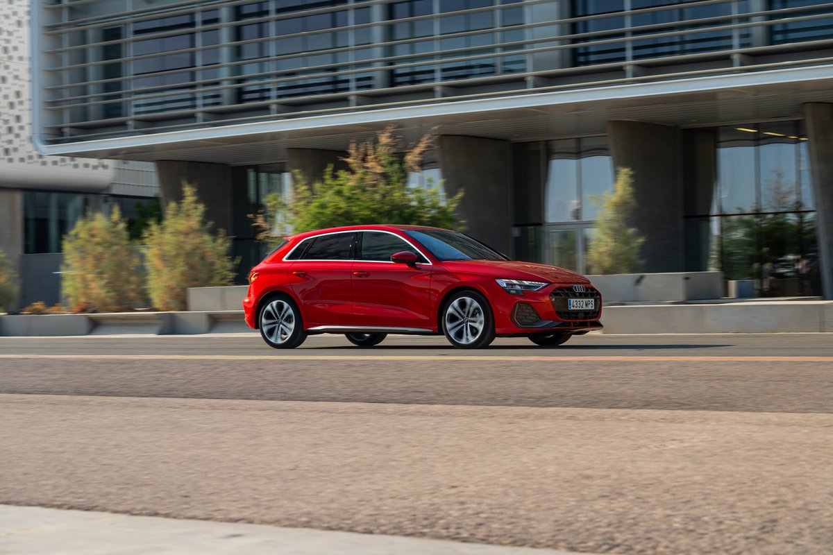 CarManiaMx's tweet photo. Con un aspecto más deportivo, nuevos elementos de diseño y funciones digitales, el icónico Audi A3 Sportback regresa a México

https://t.co/VU9dWQnmFK https://t.co/8dcGWUqTKW