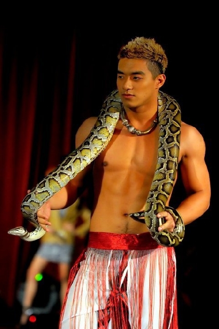 Sexy model guy with a python... 🥰 🔥 🐍