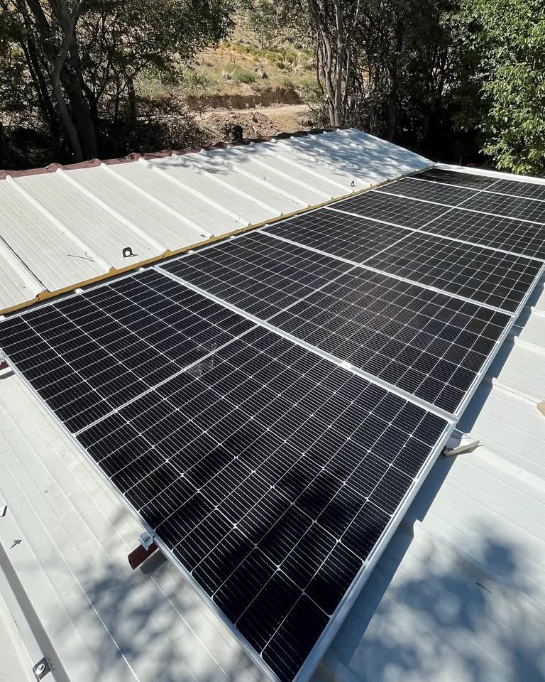 Solaracompany's tweet image. Another project delivered. ☀️
Experience the power of endless energy  reduce your carbon footprint and boost your impact.
Clean energy isn’t the future, it’s the present. Let’s power it together. #Solara #SOR #SolarEnergy #CleanEnergy #RenewableEnergy #GreenTech #SolarPower…