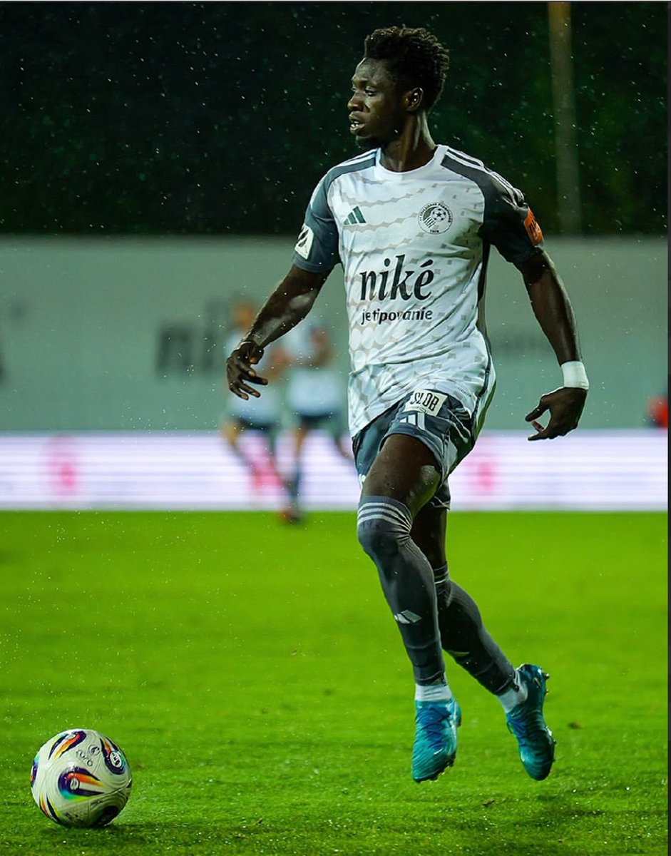 RealDeBanjulFC's tweet image. Birthday greetings to the FK Zeleziarne Podbrezova striker and former City Boys’ star boy, Ousman Kujabi 🎂🎉🥰.

Here is to many happy returns, star boy.

#rdb #ousman #birthday