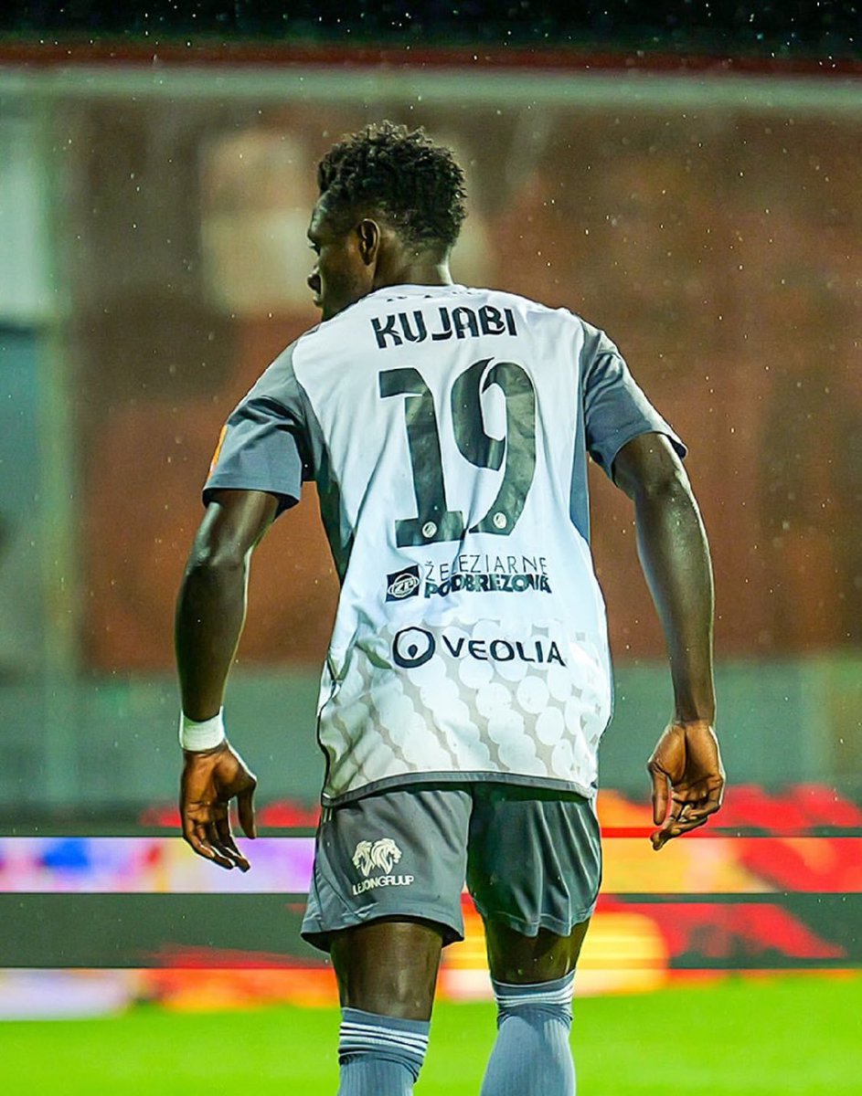 RealDeBanjulFC's tweet image. Birthday greetings to the FK Zeleziarne Podbrezova striker and former City Boys’ star boy, Ousman Kujabi 🎂🎉🥰.

Here is to many happy returns, star boy.

#rdb #ousman #birthday