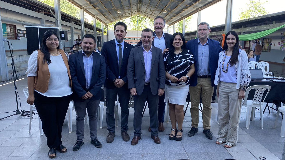 AlbarracinDif's tweet photo. 🌱 HUELLA VERDE | Formación docente para el cuidado del ambiente
Hoy en Las Talitas dimos inicio a una capacitación gratuita, con puntaje docente y modalidad presencial + virtual, coordinada desde la Escuela de Gobierno. https://t.co/Tsq4YxsidF