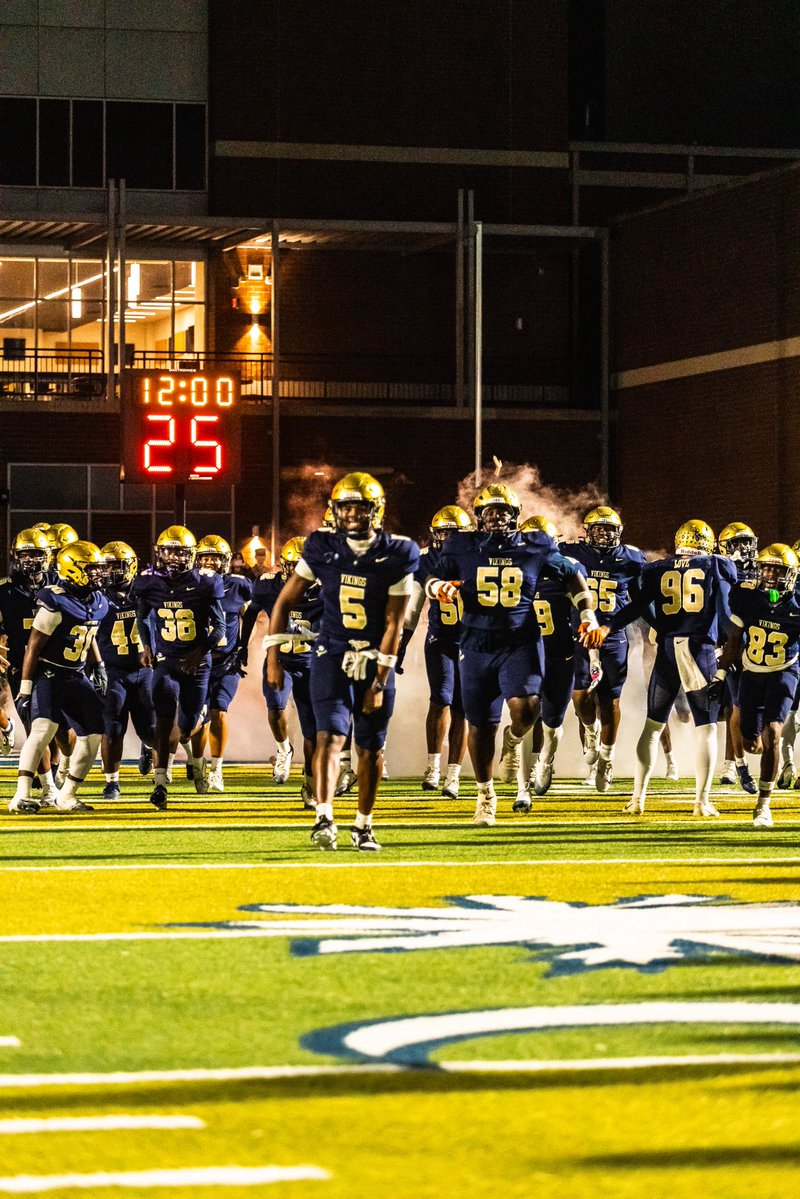 hudl.com/v/2TE3KH
Last One: Proverbs 16:9 <a href="/nateharris79/">Coach Nate Harris</a> <a href="/DaRow_WRU/">Spartan High WR’s</a> <a href="/Spartanburg_FB/">SpartanburgVikingsFootball</a>