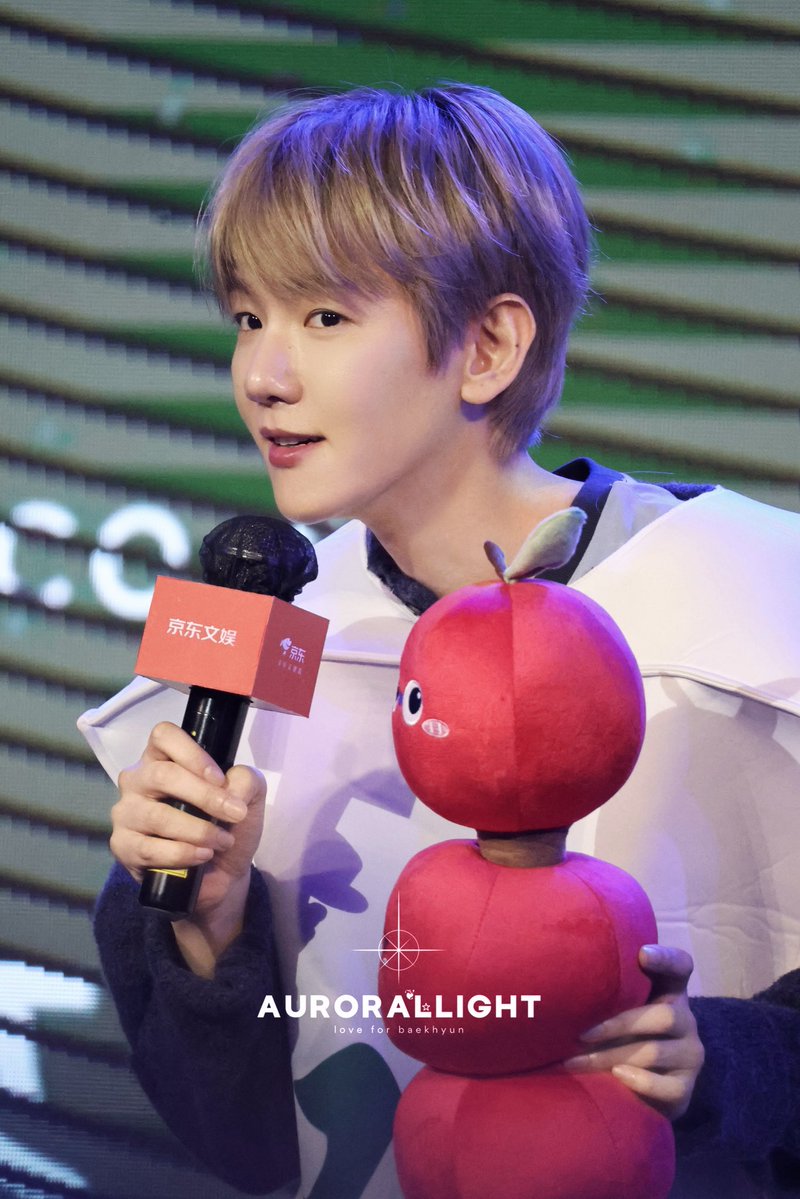 auroraLlight_BH's tweet image. 251115 JINGDONG in Beijing

✨👀

@B_hundred_Hyun 
@BAEKHYUN_INB100 
#백현 #baekhyun #伯贤 #ベクヒョン