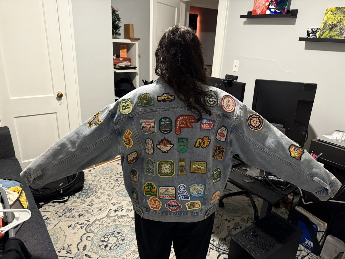 AmberLeighVeras's tweet image. Patch jacket is updated and ready for tomorrow! Still desperately searching for most AUS patches as well as a few USA ones from Summer 2024 so please message me if you have extras laying around!!

@NoahKahanNation @NoahKahan @KahanArchive