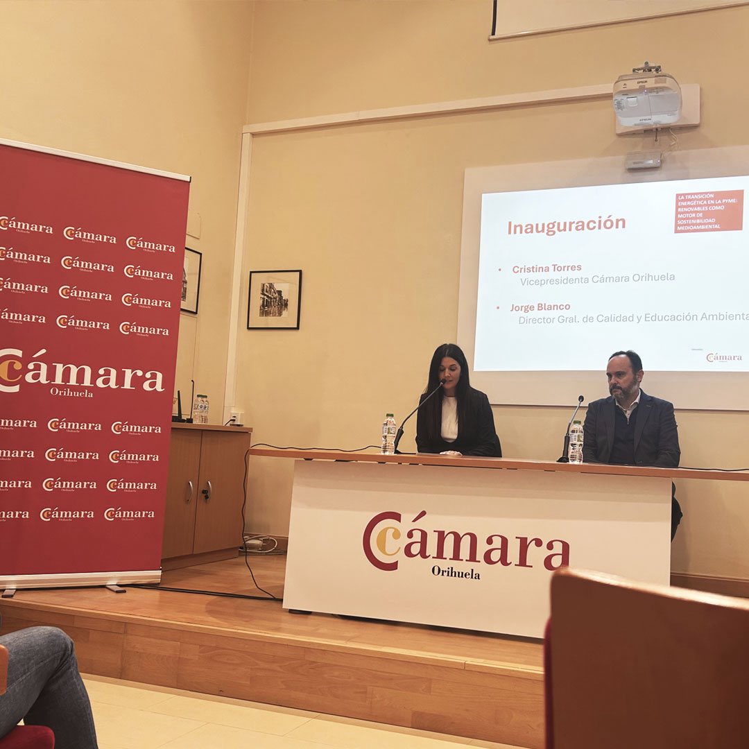 Jornada matutina muy interesante en la @camaracomercioorihuela donde se ha hablando de SOSTENIBILIDAD, ¡en mayúsculas!. 
Con la presencia de Jorge Blanco , DG de Calidad y Educación Ambiental #educacionambiental #responsabilidadsocialcorporativa #esrs