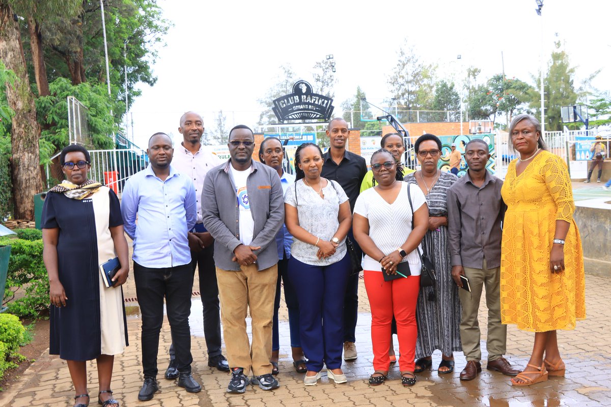 Kuri iki gicamunsi, mu rugendoshuri Abagize Inama y'Ubutegetsi y'Ikigo cy'Urubyiruko cya Bugesera barimo, bari kumwe na Visi Meya <a href="/umwalia9/">UMWALI Angelique</a> basuye Ikigo cy'Urubyiruko cya #ClubRafiki muri <a href="/CityofKigali/">City of Kigali</a> mu rwego rwo kwigiranaho uburyo ibigo by'urubyiruko biha amahirwe  urubyiruko.