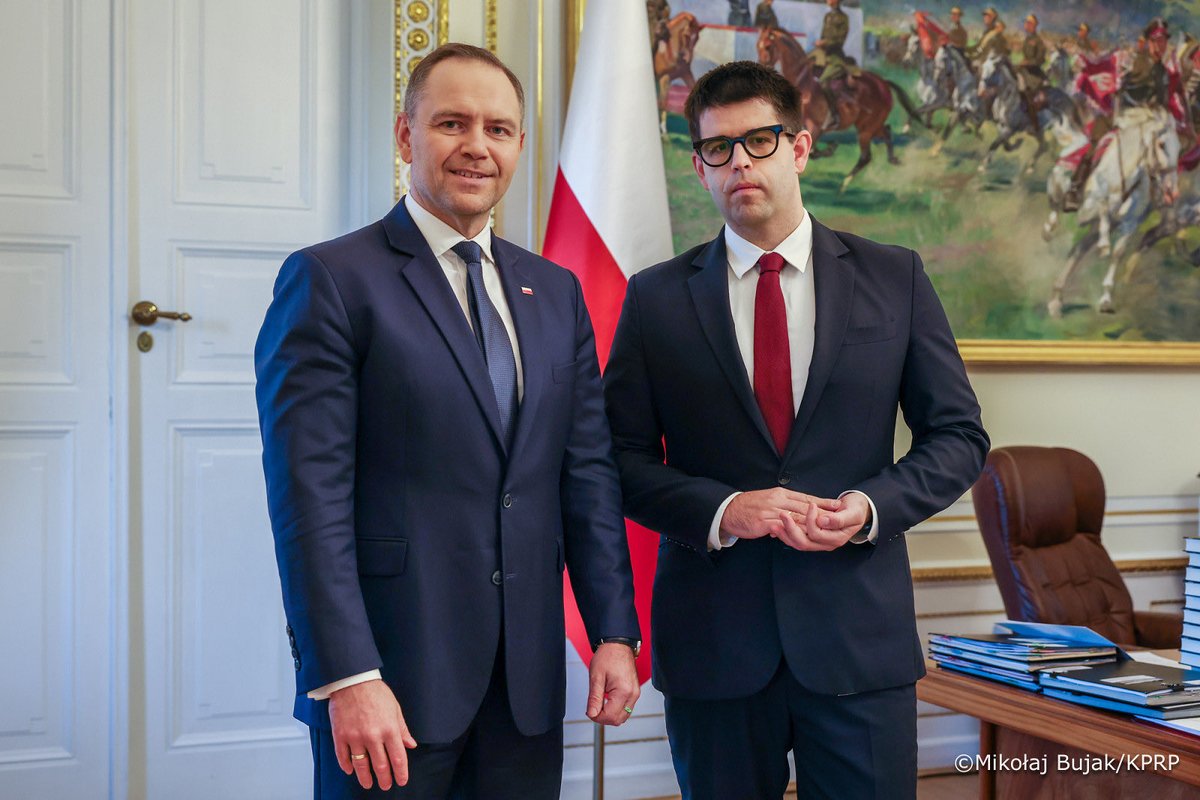 Pan Prezydent zaproponował zorganizowanie szczytu medycznego, który odbędzie się 5 grudnia o godzinie 10 w Pałacu Prezydenckim – poinformował Rzecznik Prezydenta <a href="/LeskiewiczRafa/">Rafał Leśkiewicz</a>. To efekt spotkania Prezydenta <a href="/NawrockiKn/">Karol Nawrocki</a> i prezesa Naczelnej Izby Lekarskiej Łukasza Jankowskiego,