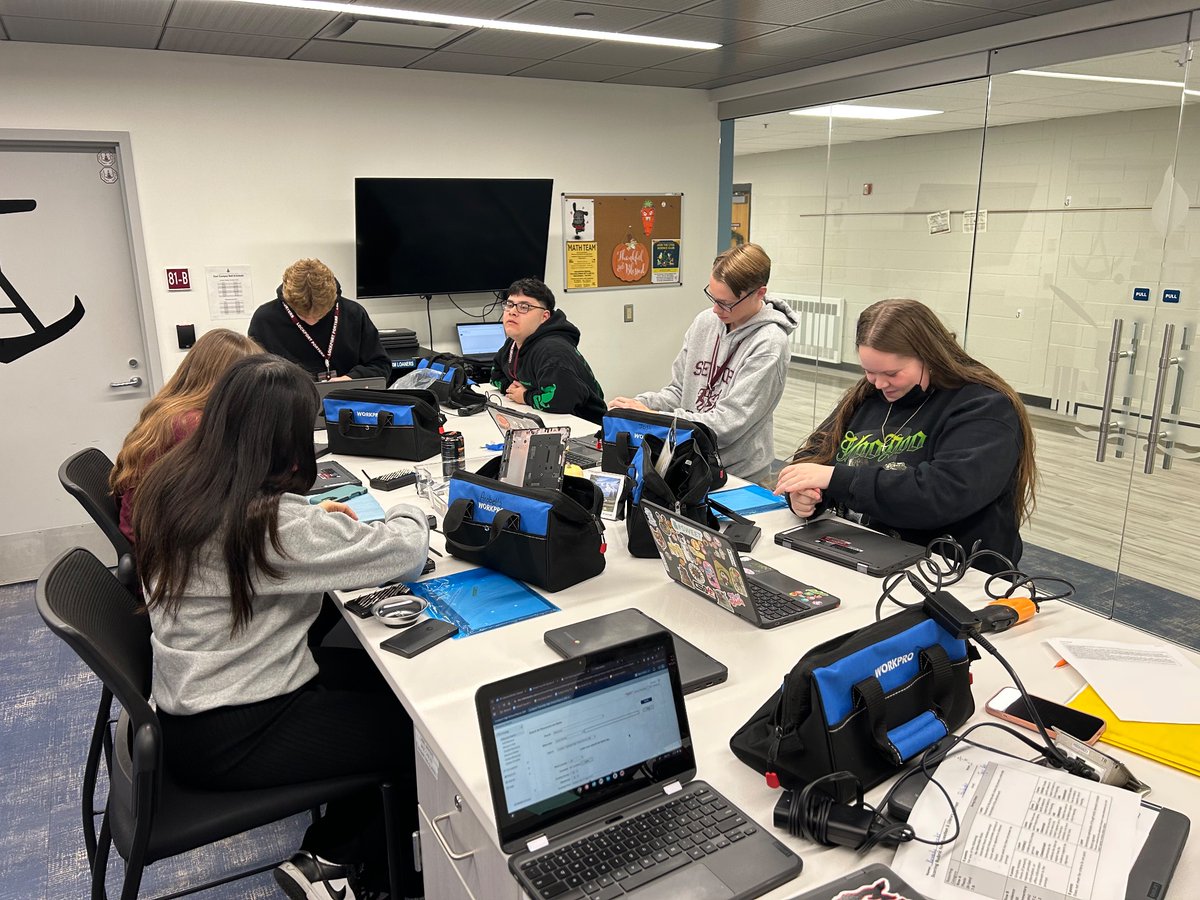 No sleeping in for our student workers.  TAC Crew hard at work this Wednesday morning repairing Chromebooks so we can get them back to our students!  #edtech #porterpride <a href="/LockportHS205/">Lockport Township High School</a>