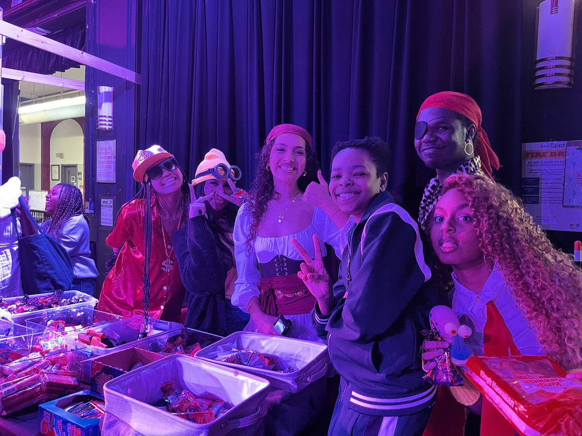 Christina #clearthelist tweet media