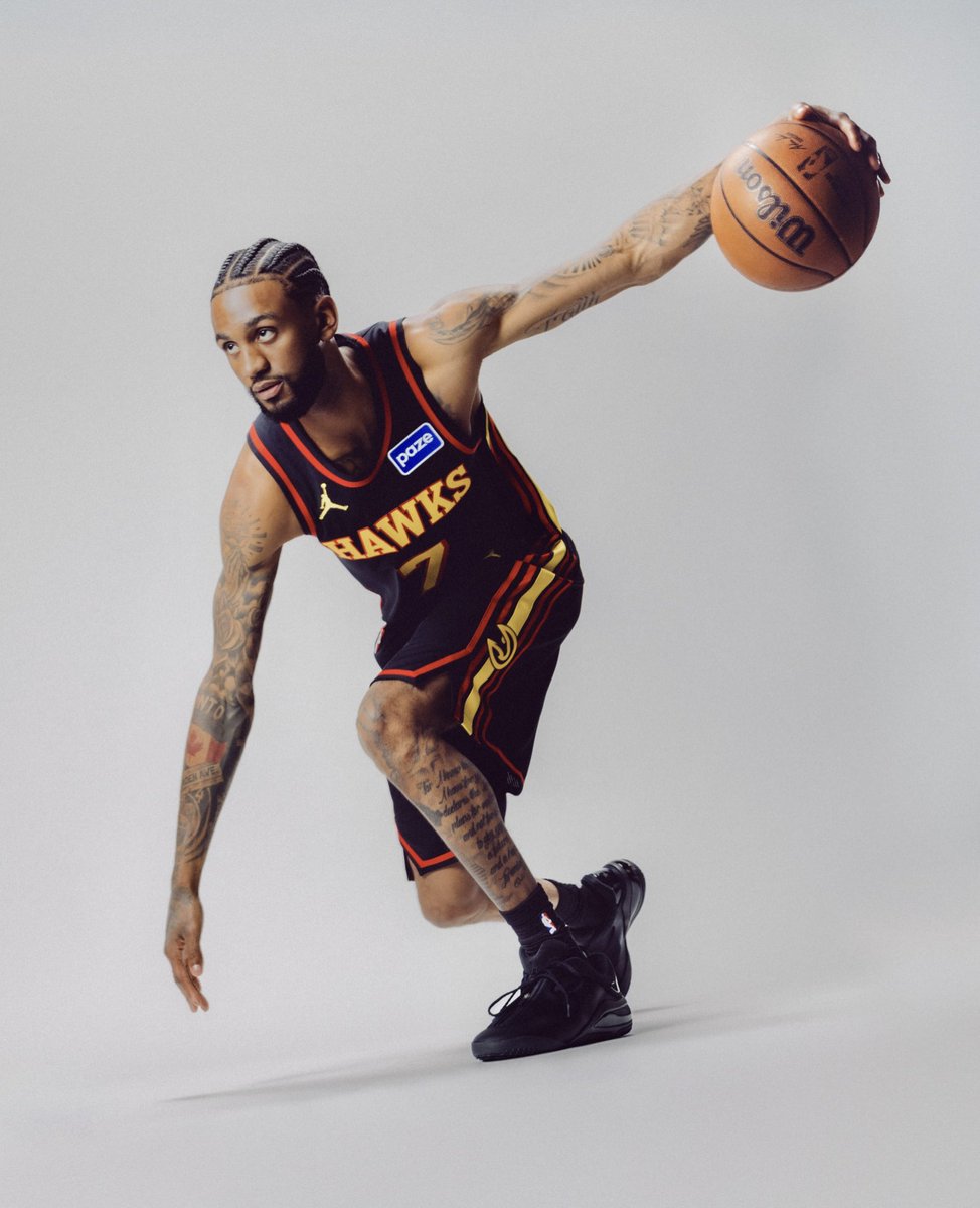 NickDePaula's tweet image. OFFICIAL: Converse has signed Nickeil Alexander-Walker to a shoe deal. 📄✍️

“Partnering with Converse gives me the space to be creative not just in how I play, but in how I show up,” he says.

Nickeil will wear his cousin Shai Gilgeous-Alexander’s signature SHAI 001 sneaker.