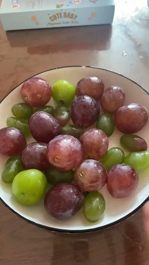 kragcedc's tweet image. フルーツの甘さで、気分まで明るくなる👧