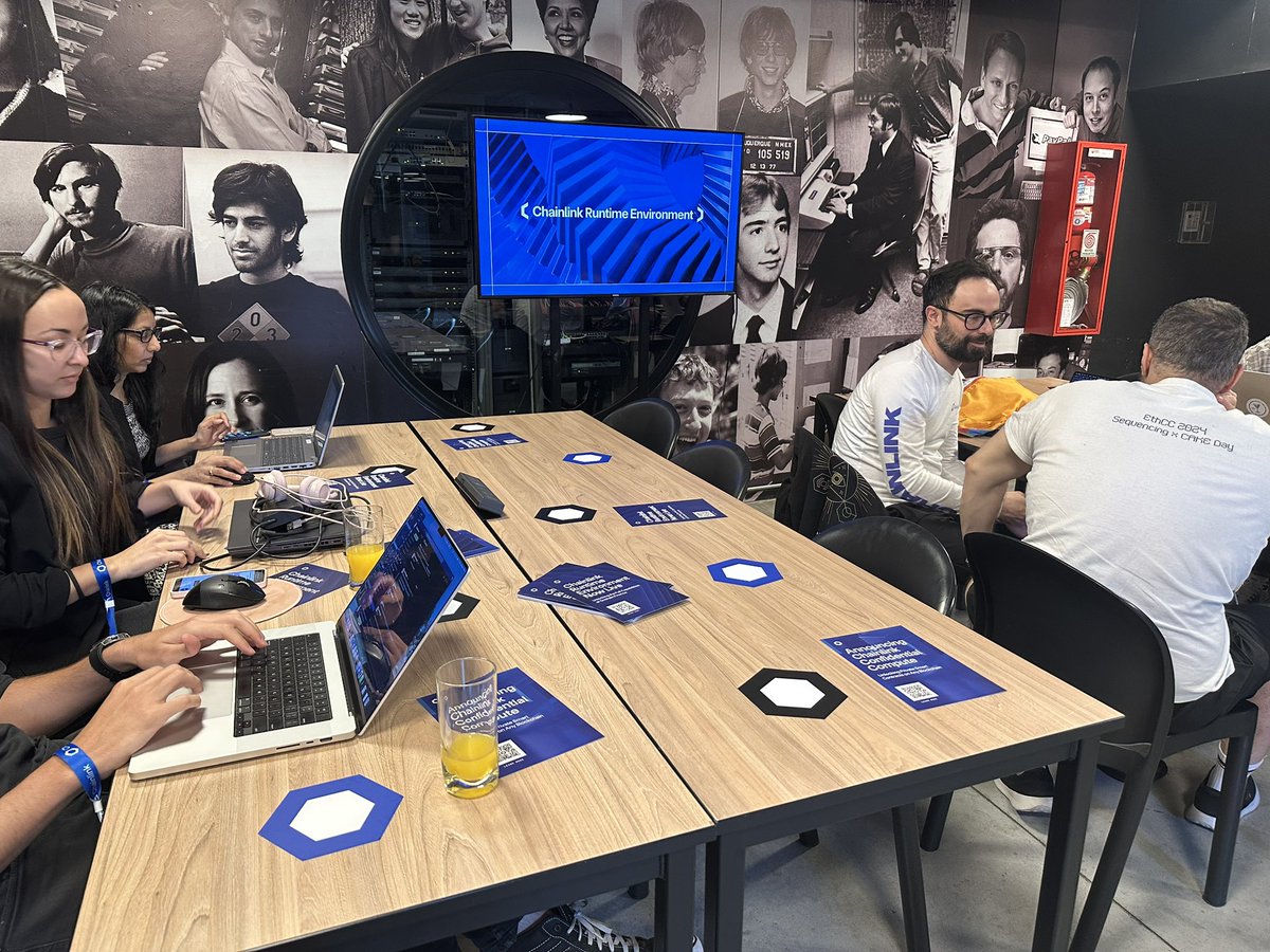 Space4Build's tweet image. Si estas en @EFDevcon 🇦🇷 y planeas hackear en @ETHGlobal 🧑🏻‍💻👩🏼‍💻👨🏽‍💻

Acercate a la casa de @chainlink y descubre los mejores #Workshops y #Mentores 🌟

Hora de buildear 🚀
