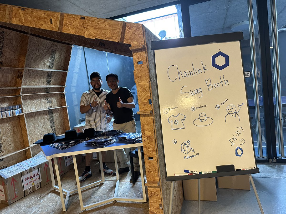 Space4Build's tweet image. Si estas en @EFDevcon 🇦🇷 y planeas hackear en @ETHGlobal 🧑🏻‍💻👩🏼‍💻👨🏽‍💻

Acercate a la casa de @chainlink y descubre los mejores #Workshops y #Mentores 🌟

Hora de buildear 🚀