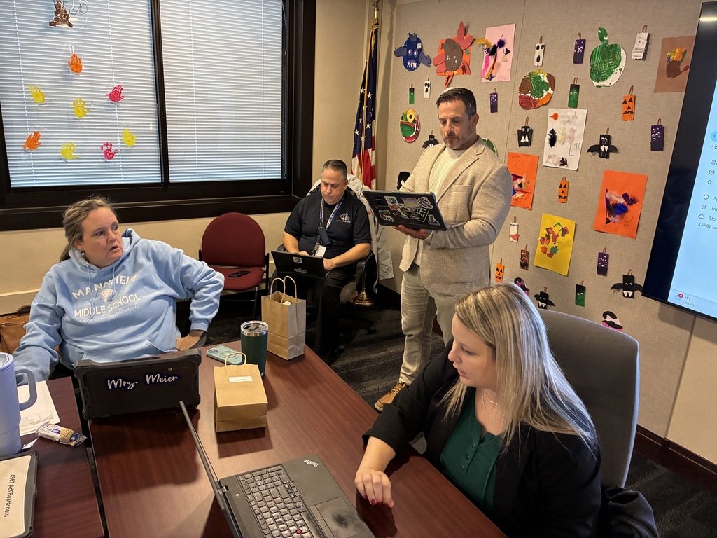 D83Shines's tweet image. Math SAC&apos;s curriculum work, approved by CCC, directly empowers students to achieve their full potential! 🍎📚 We&apos;re building a brighter future! #D83Shines