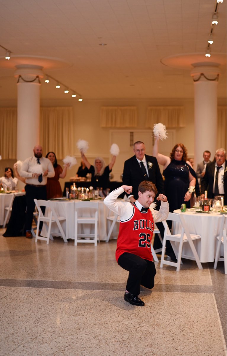 valorie_kay2's tweet photo. We had a Chicago Bulls themed wedding reception and the Bulls won on our wedding day! Coincidence? Absolutely not! You’re welcome, Chicago. 🏀🤍❤️ 

See you in person Friday for back to back games!
#BullsNation https://t.co/y9PEZ5Mklj