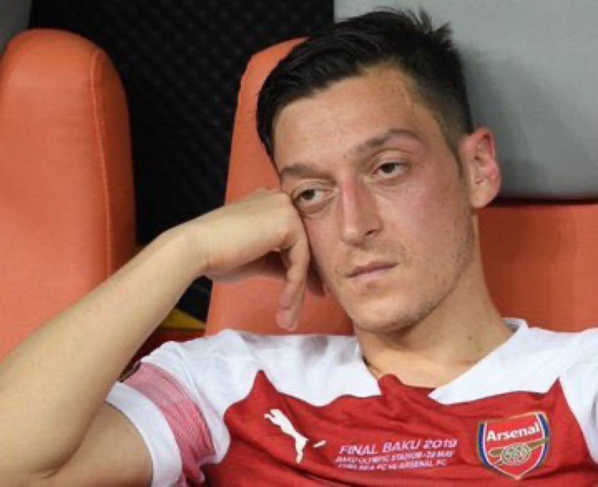 webbuilder_23's tweet image. Omo make una carry me along before my life go Nigeria finish🫩