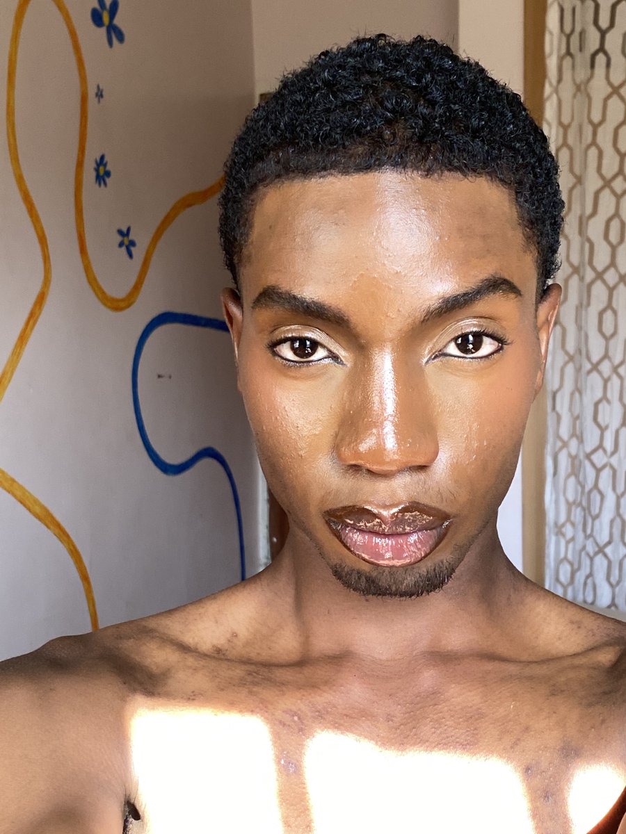 Yadiegottweets's tweet image. Chai TG Omori and friends will die over this, what ever shall I do?

N E waysss, y’all like my hair?