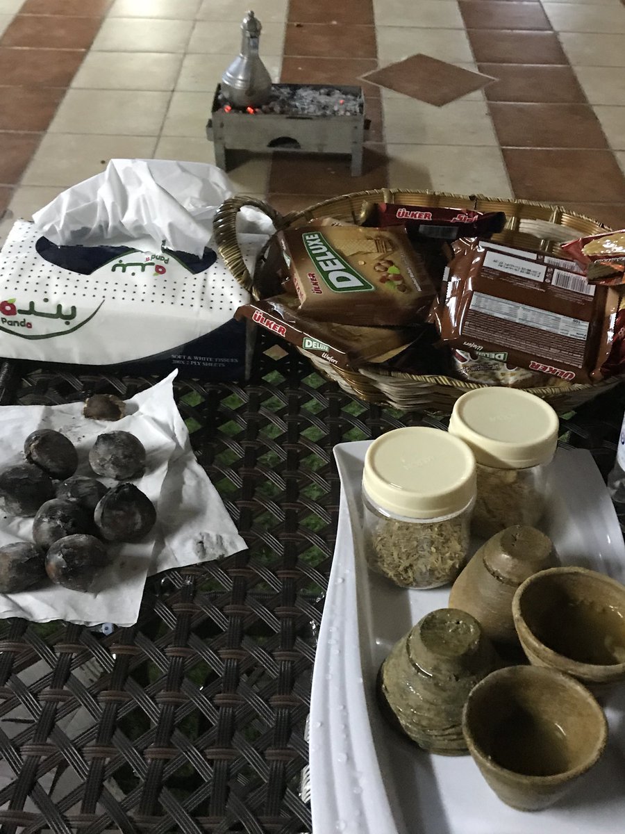 HadiHakami1400's tweet image. #بوح_الخواطر 

أيامك لا تعوض ..اقتنص منها لحظات السعادة ،،
             وتجاهل ما يزعجك..