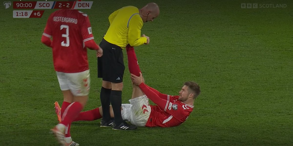 <a href="/sportbible/">SPORTbible</a> That the same guy that was faking cramp and time wasting at 2-2?