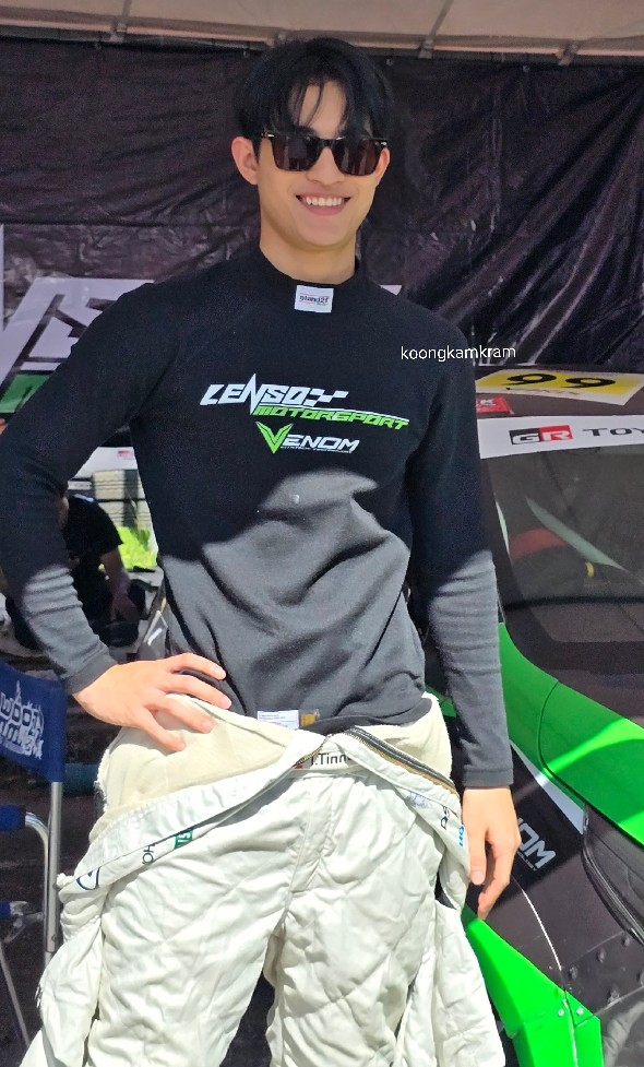 koongkamkram111's tweet image. ยิ้มเห็นฟันแบบนี้บ่อยๆนะครับ😁

#barcodetin
@BarcodeTin