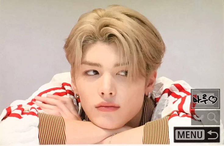 m4anaki's tweet photo. 얼굴 진짜 기가~~ 마키네~~~ https://t.co/nN15mki3Se