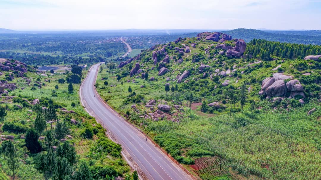 HenryMugam76980's tweet image. Indeed wonders never cease!
What was once a fierce battlefield along the Busita–Mayuge–Namayingo–Lumino–Busia road has today transformed into a smooth tarmacked corridor of progress. 
#GoldenPosts