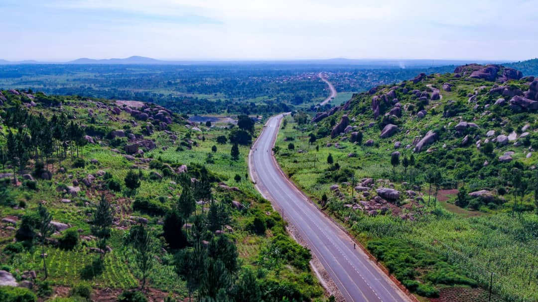 HenryMugam76980's tweet image. Indeed wonders never cease!
What was once a fierce battlefield along the Busita–Mayuge–Namayingo–Lumino–Busia road has today transformed into a smooth tarmacked corridor of progress. 
#GoldenPosts