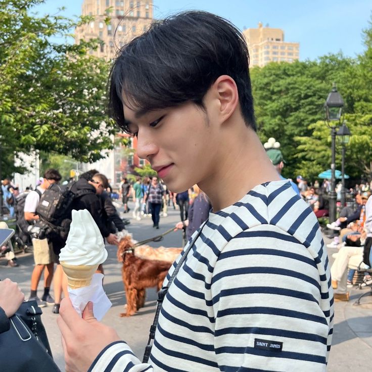 minjunseoo's tweet image. Junseo, the world may stop by, but my love always keeps running for you, faster than every sunrise that carries your name.

hari ini bukan cuma ulang tahunmu, tapi juga momen kecil dimana kita sadar betapa jauh kamu sudah melangkah, betapa hangat kamu tumbuh, dan betapa banyak…