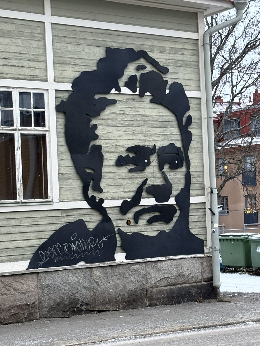 ”Hullu työtä tekee, viisas elää vähemmälläkin. Mutta työ se sentään on hauskinta elämässä – ei siitä mihinkään pääse.”

Ihana Kuopio!