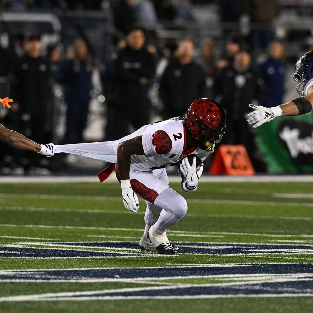 CamMellor's tweet photo. Our @PFSNcollege highest-graded MWC CBs:

Chris Johnson, San Diego State: 92.9
Quandarius Keyes, UNLV: 83.6
AJ Odums, Nevada: 82.2
A'Marion McCoy, Boise State: 81.4
Jalen Bainer, San Jose State: 81.4
Simeon Harris, Fresno State: 81.2
Bryce Phillips, San Diego State: 80.8
Al'zillion Hamilton, Fresno State: 80.7
Dainsus Miller, Wyoming: 80.4
Tyrese Boss, Wyoming: 79.2