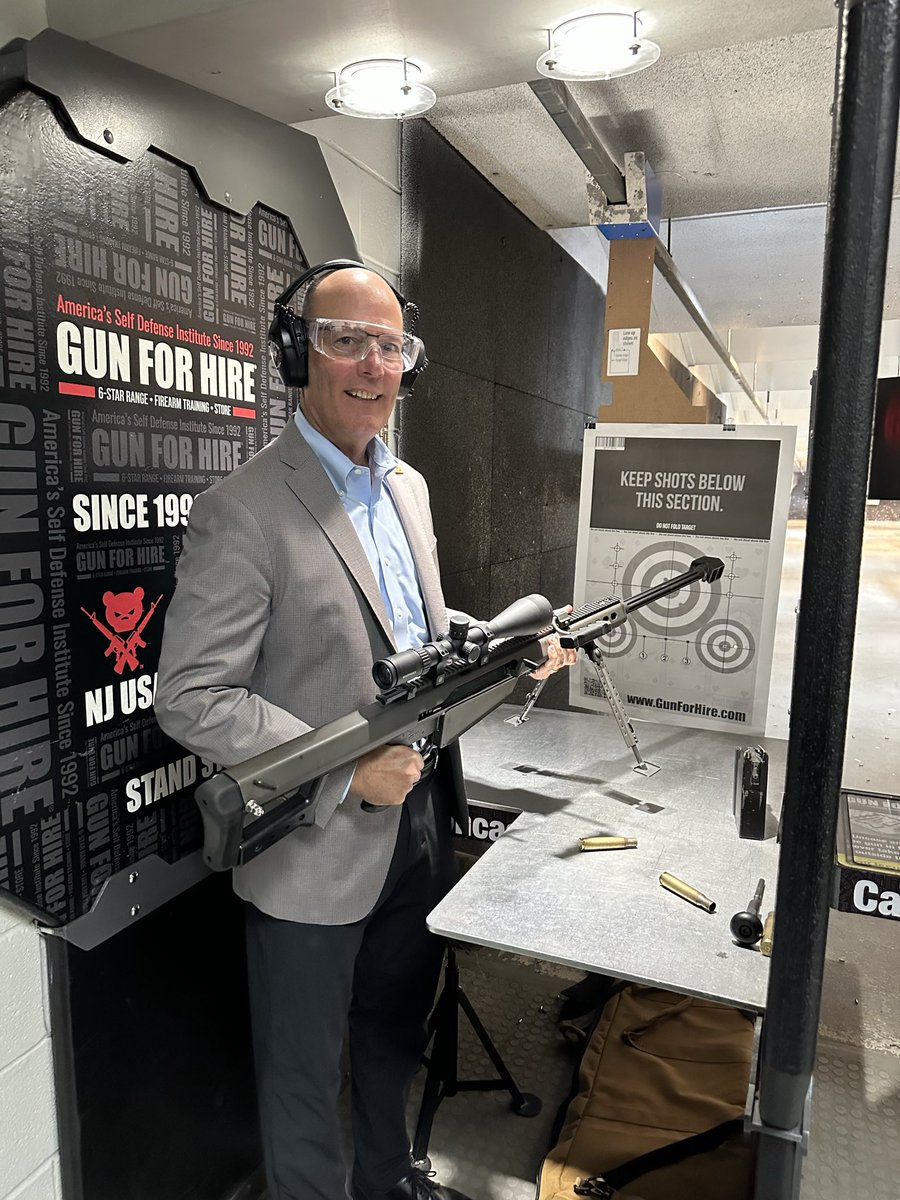 NRA's tweet image. A Barrett .50 going loud in New Jersey. 🇺🇸

NRA EVP &amp;amp; CEO Doug Hamlin gets some range time in at @gunforhirerange — the world-class range owned by NRA Board Member Anthony Colandro, featuring the iconic rifle designed by fellow Board Member Ronnie Barrett.