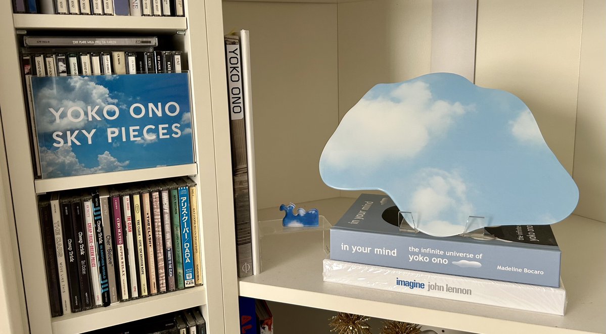 ConceptualBooks's tweet image. Sky Puddle was created by YOKO ONO in 2011. 
A flat resin piece represents puddles reflecting the sky.
Limited edition (32 pieces) in 2025. I own #9!

@seanonolennon #yokoono #yoko #johnlennon #thebeatles #yokoonobook #yokoonobiography #onetoone #powertothepeople #imagine #sky