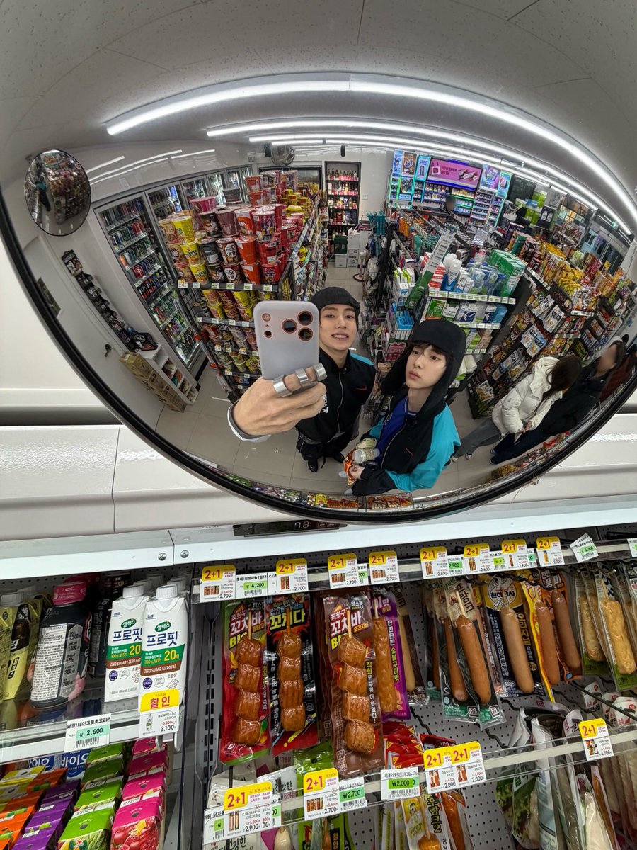 corithoon's tweet image. 