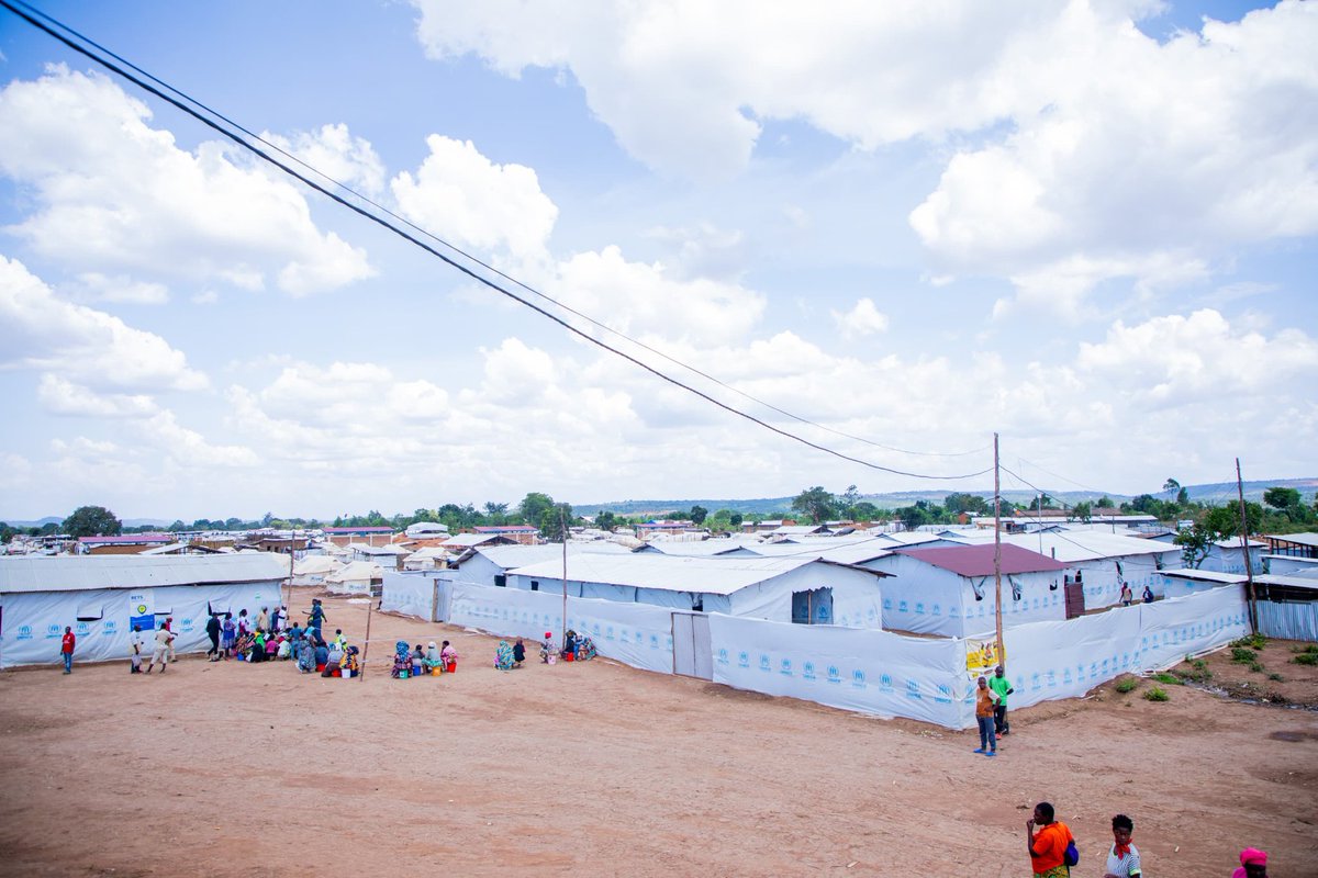 iwacuinfo's tweet image. Ce mardi 18 novembre, Mme Won Young HONG, Directrice régionale adjointe de @UNFPA_ESARO, a effectué une visite sur le site des camps de déplacés de Musenyi, en commune #Musongati, province #Burunga.
Accueillie par les autorités locales — Mme Claudine Niyoyitungiye,