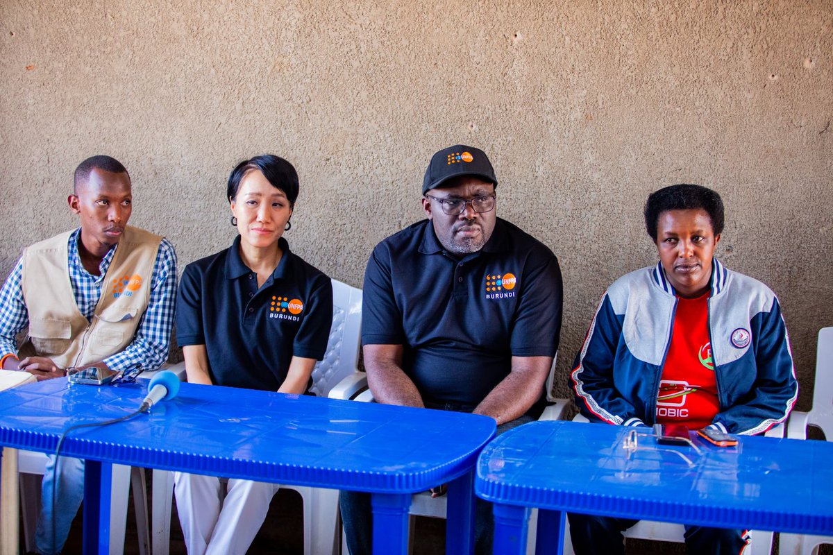 iwacuinfo's tweet image. Ce mardi 18 novembre, Mme Won Young HONG, Directrice régionale adjointe de @UNFPA_ESARO, a effectué une visite sur le site des camps de déplacés de Musenyi, en commune #Musongati, province #Burunga.
Accueillie par les autorités locales — Mme Claudine Niyoyitungiye,