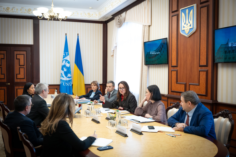 Kabmin_UA_e's tweet image. Prime Minister of Ukraine @Svyrydenko_Y met with @IMFNews mission led by Gavin Gray 
tinyurl.com/bbsj5zw2
#IMF #Programme #Finance #EnergySecurity