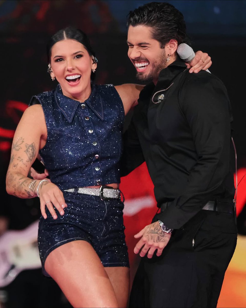sertanejonanet's tweet image. Ana Castela gravou seu especial de Natal no SBT e teve uma participação mais que especial: Zé Felipe. Os dois dividiram o palco e deixaram a gravação ainda mais especial. Confira os cliques! ❤️