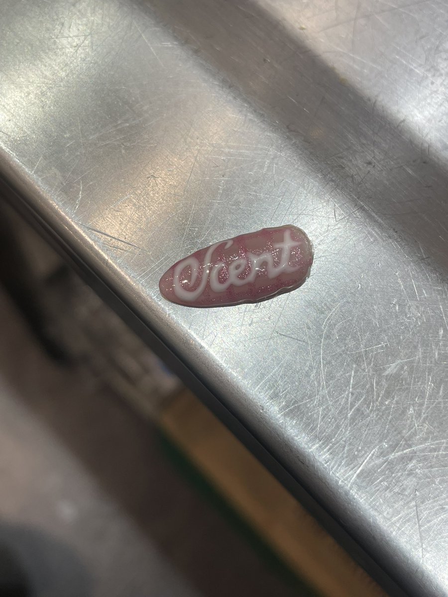 3rachameow's tweet image. NO MY XLOV&apos;S FIRST MINI ALBUM UXLXVE TRACK 01 SCENT NAIL CAME OFF