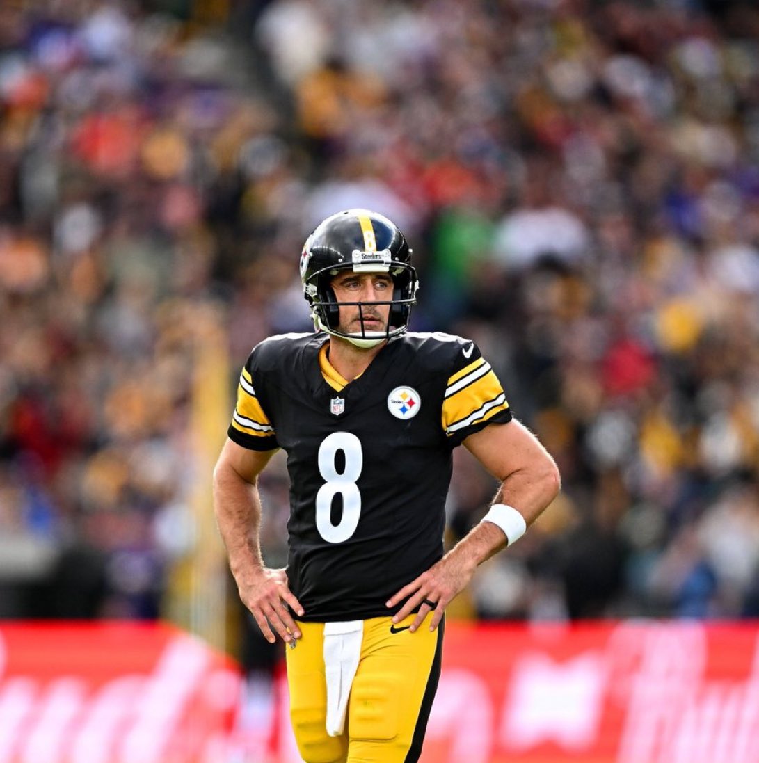 TheStandard412's tweet image. Aaron Rodgers has dominated the Chicago Bears with a 24-5 career record 

 This Sunday, he’s looking to do it again.

😈😈😈😈

#NFL #Steelers